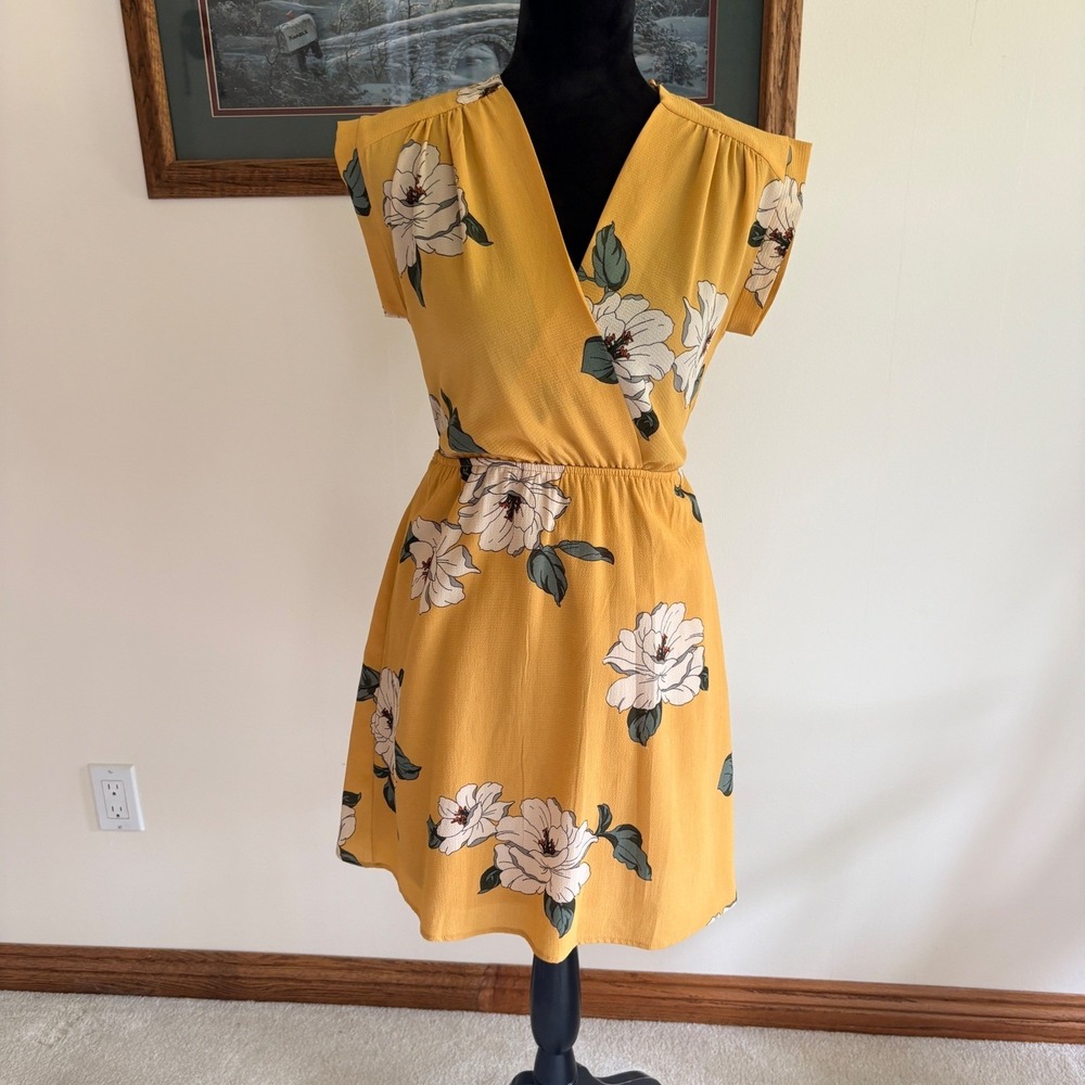 Monteau Floral Wrap Dress Womens Small Yellow Cap Sleeve Mini Faux Wrap Summer